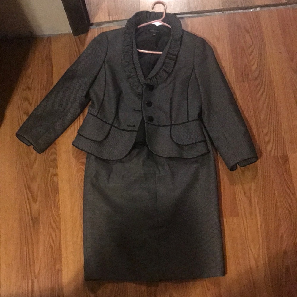 Nine West suit set